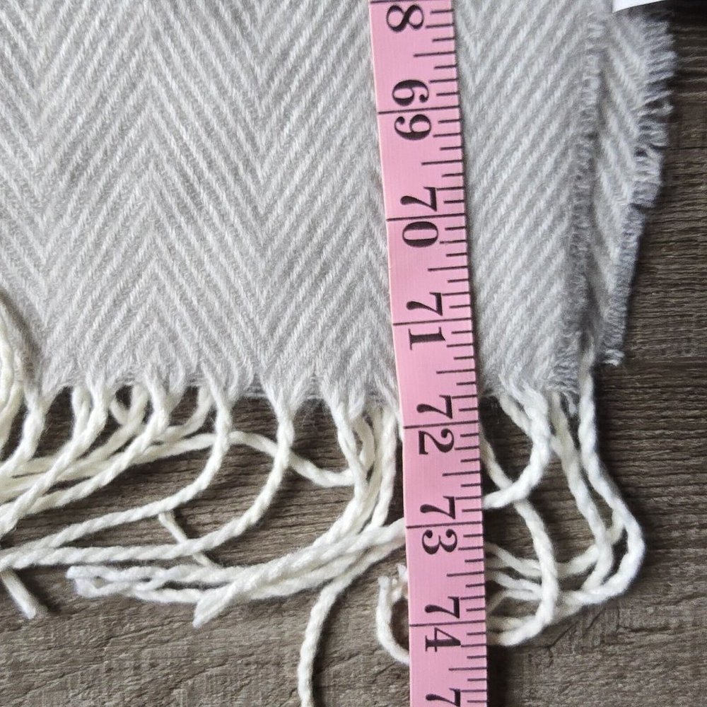 Throw Blanket Picnic Wine Vineyard Gray White Chevron Fringe Soft Acrylic 55x72 - Picture 9 of 9